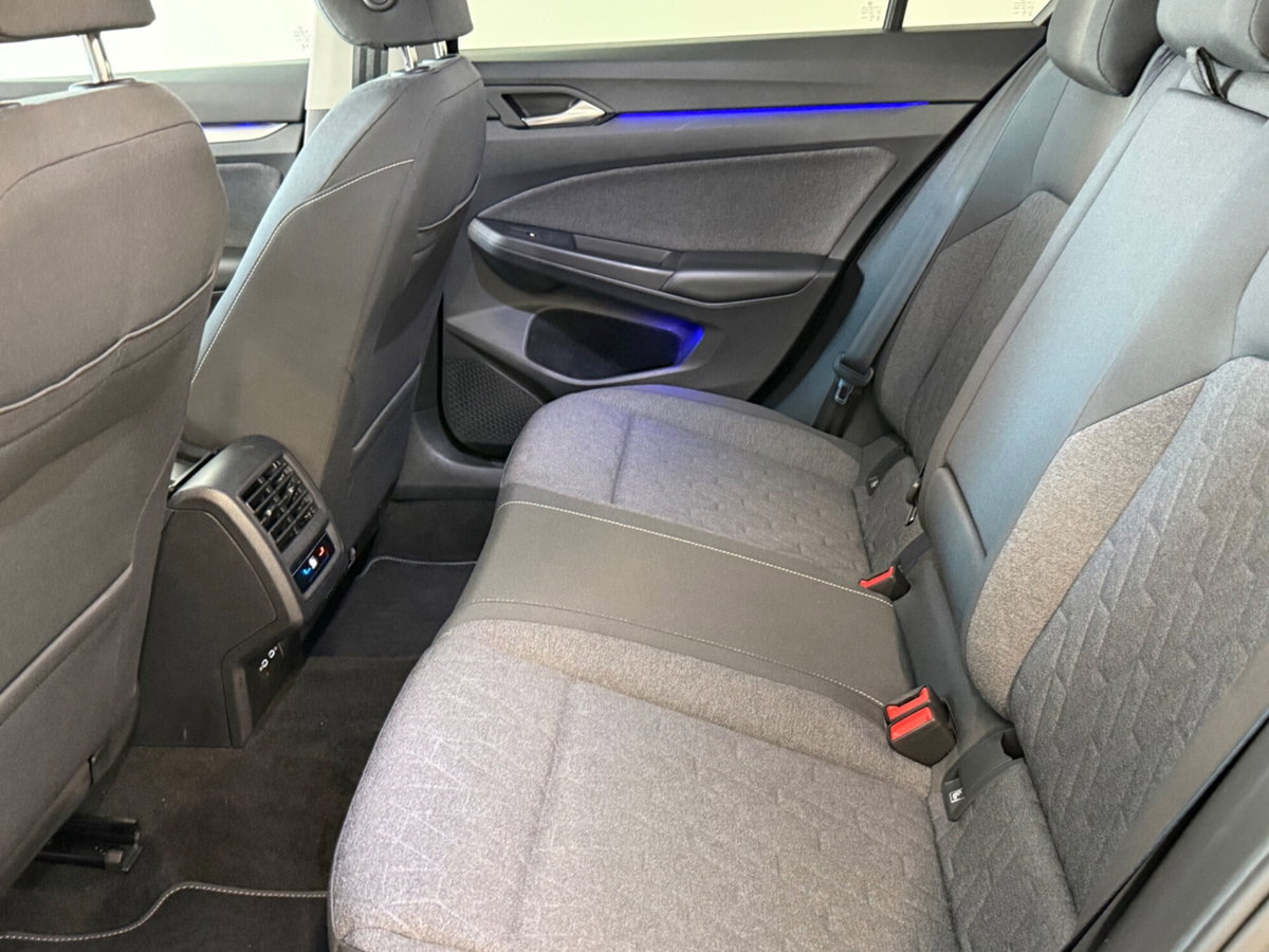 Volkswagen Golf 1.0 TSI EVO Life (8)