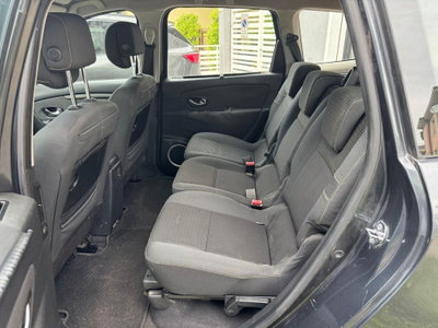Renault Scenic E-Tech Electric 1.5 dCi 110CV Confort (20)