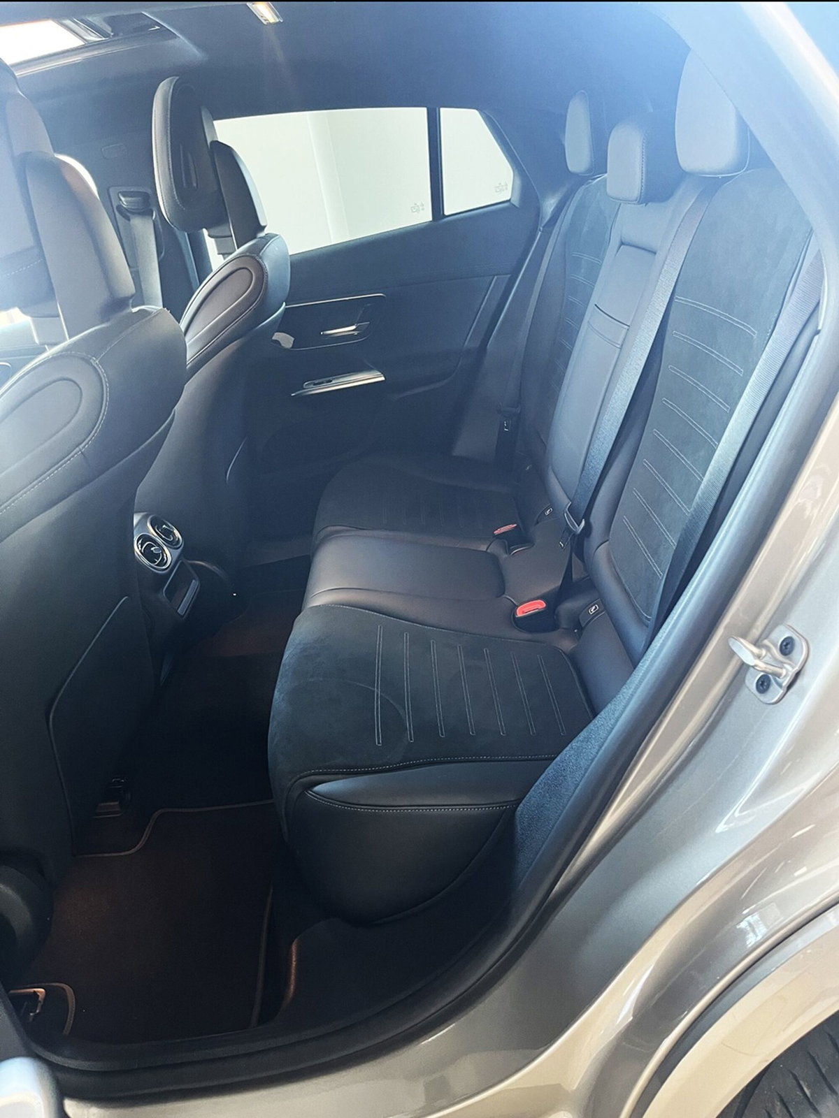 Mercedes-Benz GLC 220 d 4Matic Mild Hybrid AMG Premium Plus (14)