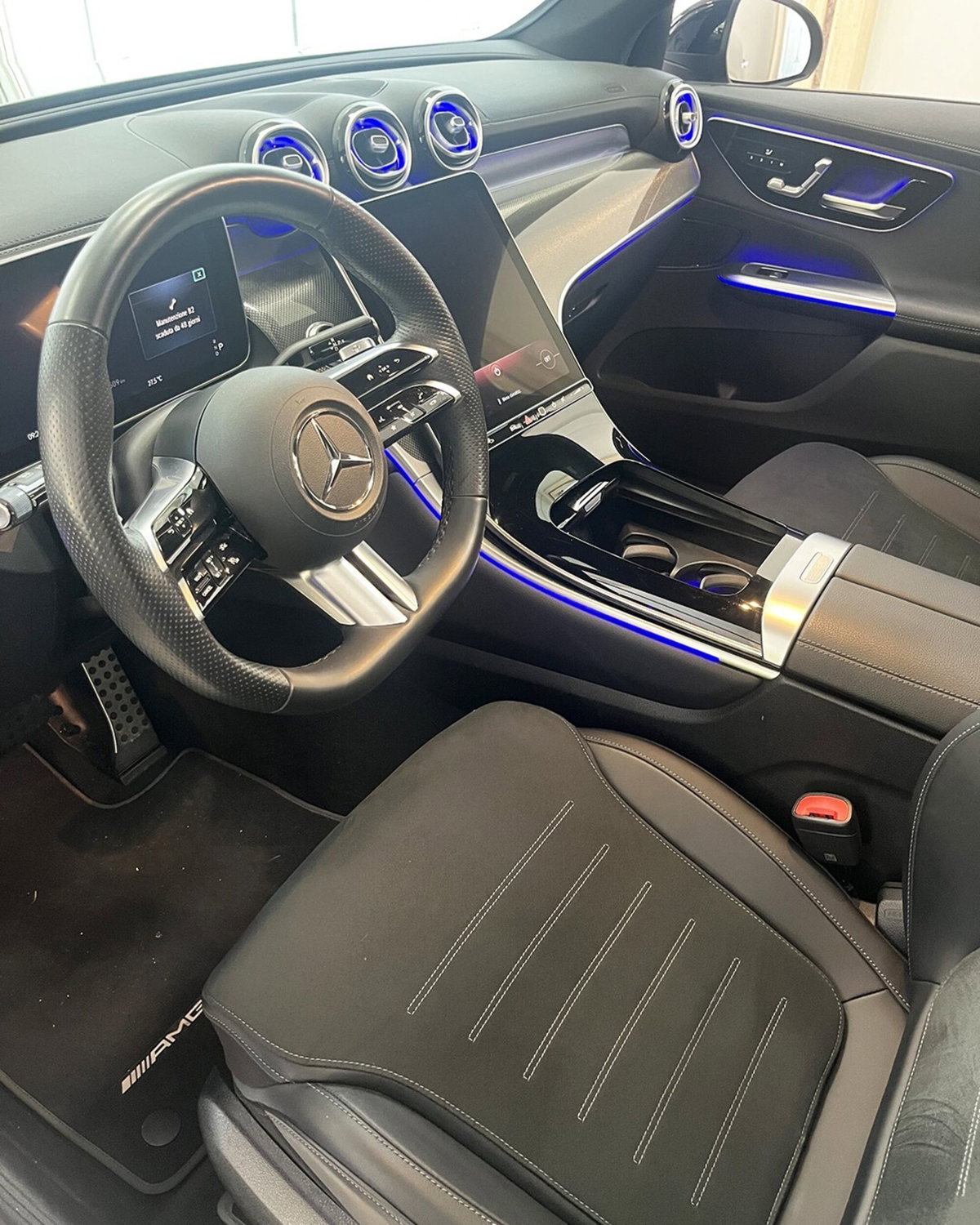Mercedes-Benz GLC 220 d 4Matic Mild Hybrid AMG Premium Plus (17)