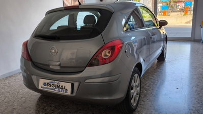 Opel Corsa 1.2 3 porte Sport (10)
