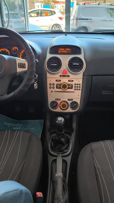 Opel Corsa 1.2 3 porte Sport (19)