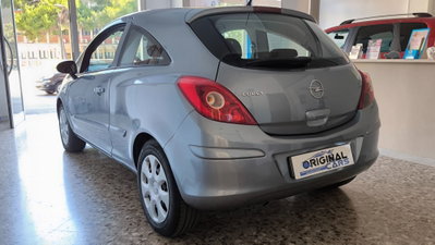 Opel Corsa 1.2 3 porte Sport (8)