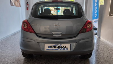 Opel Corsa 1.2 3 porte Sport (9)