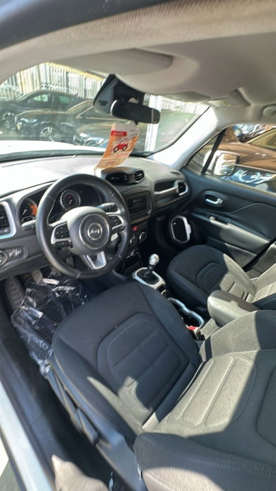 Jeep Renegade 1.6 Mjt 120 CV Limited (10)