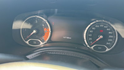 Jeep Renegade 1.6 Mjt 120 CV Limited (9)