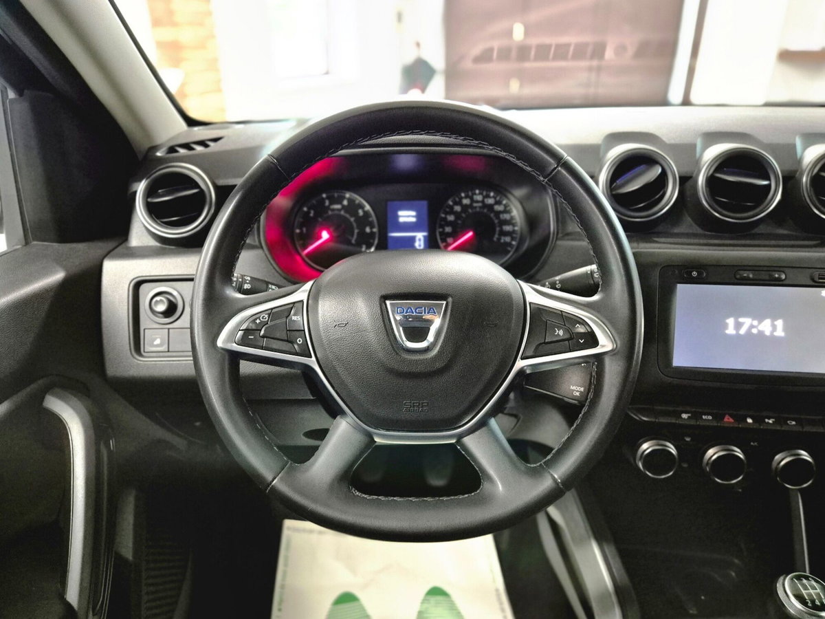 Dacia Duster 1.0 TCe 100 CV ECO-G 4x2 15th Anniversary (4)