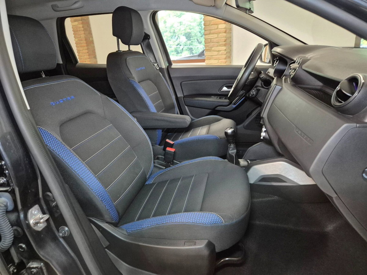 Dacia Duster 1.0 TCe 100 CV ECO-G 4x2 15th Anniversary (7)
