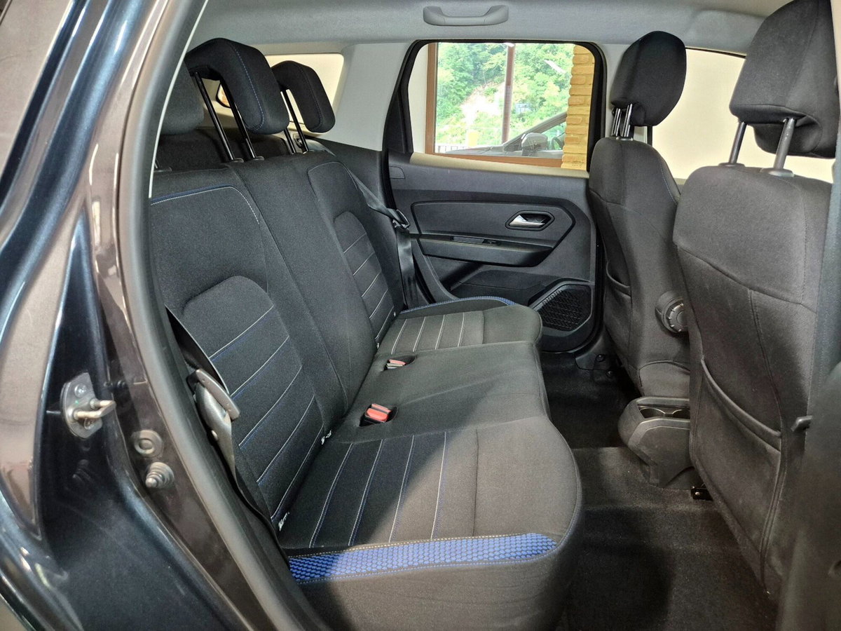 Dacia Duster 1.0 TCe 100 CV ECO-G 4x2 15th Anniversary (8)