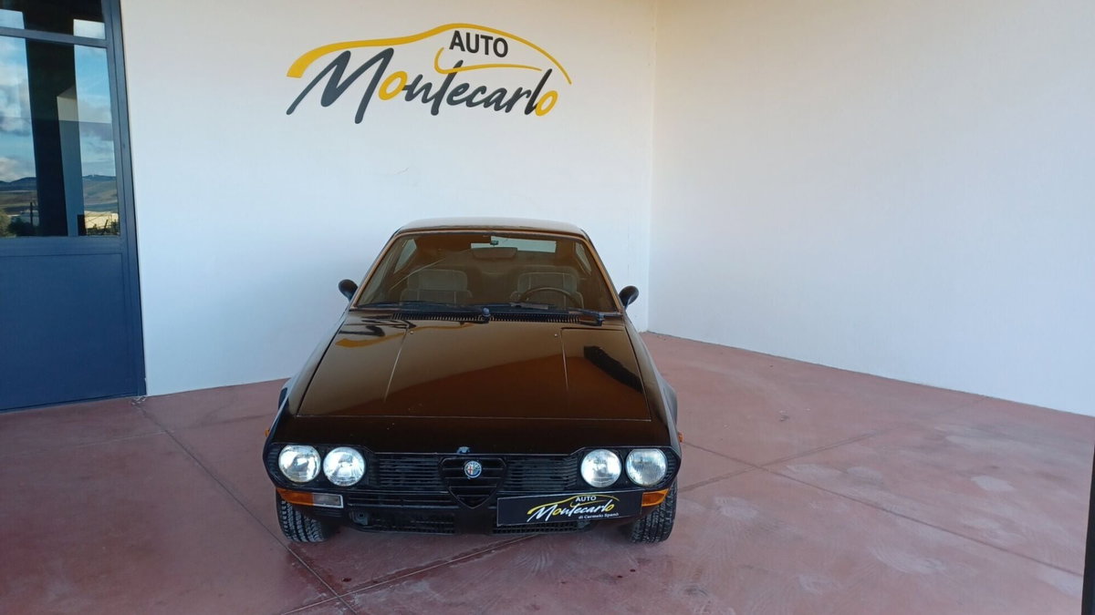 Alfa Romeo Alfetta GTV 2.0 L (5)