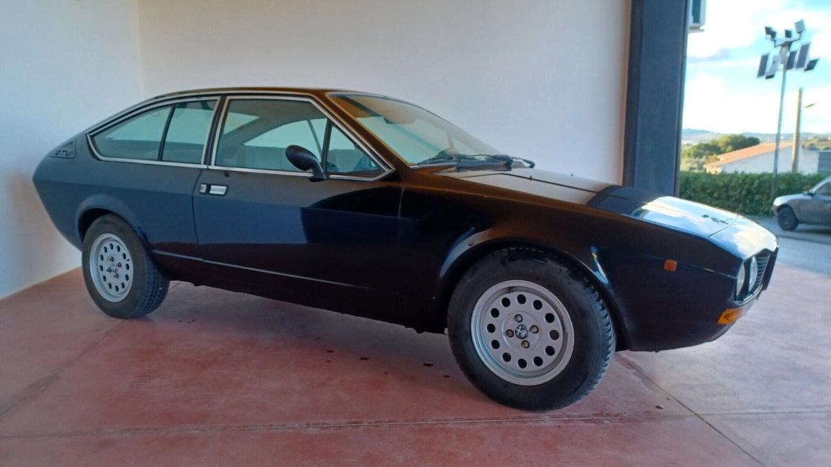 Alfa Romeo Alfetta GTV 2.0 L (6)