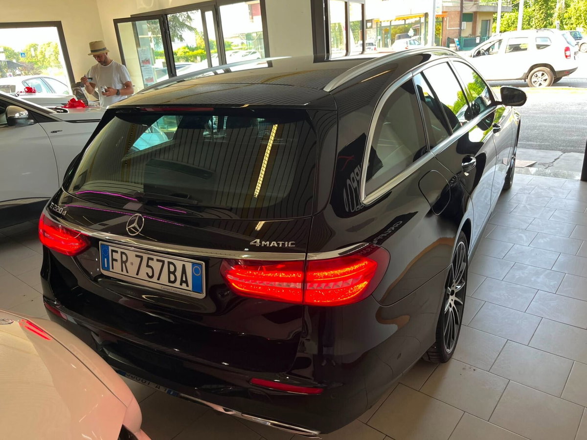 Mercedes-Benz Classe E Station Wagon 220 d 4Matic Auto Premium Plus (5)