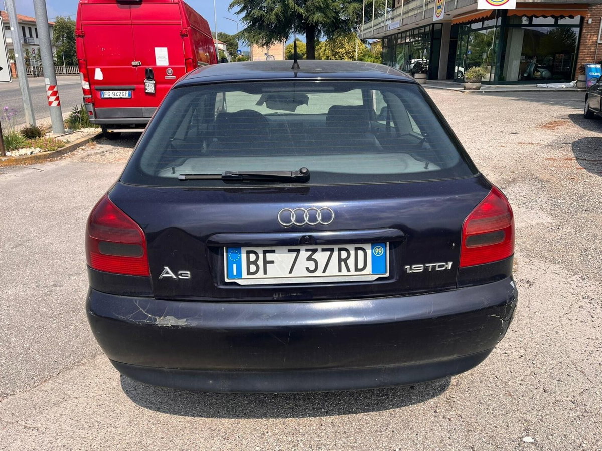 Audi A3 1.9 TDI/110 CV cat 3p. Ambition (4)
