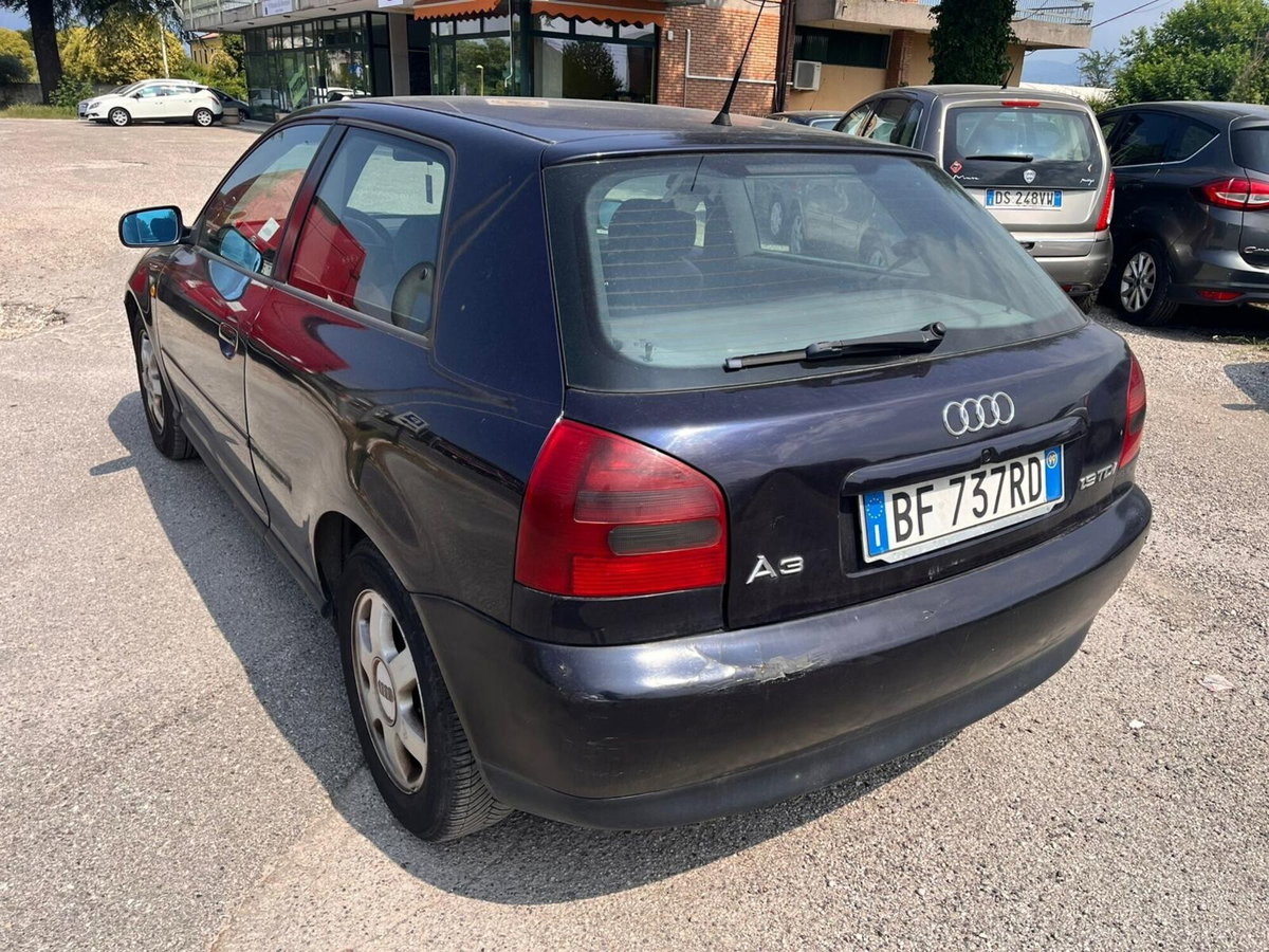 Audi A3 1.9 TDI/110 CV cat 3p. Ambition (5)