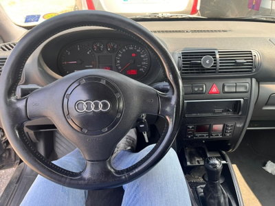 Audi A3 1.9 TDI/110 CV cat 3p. Ambition (6)