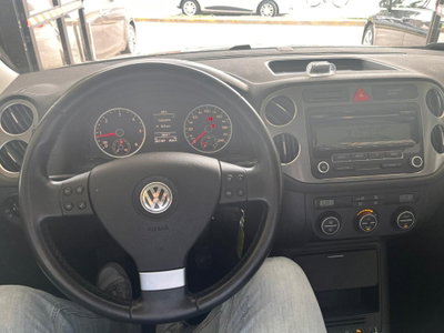 Volkswagen Tiguan 2.0 TDI DPF 4MOTION DSG Sport & Style (8)