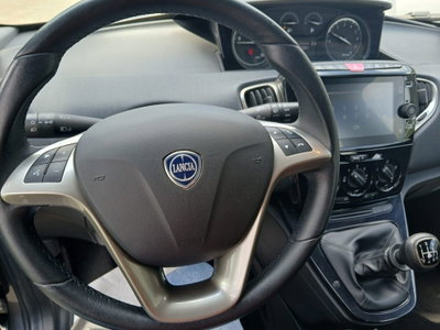 Lancia Ypsilon 1.0 FireFly 5 porte S&S Hybrid Gold Plus (10)