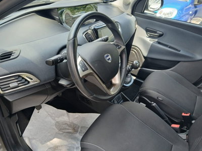 Lancia Ypsilon 1.0 FireFly 5 porte S&S Hybrid Gold Plus (6)