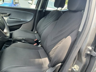 Lancia Ypsilon 1.0 FireFly 5 porte S&S Hybrid Gold Plus (7)