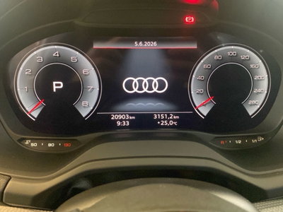Audi Q2 Q2 35 TFSI S tronic Identity Black (12)