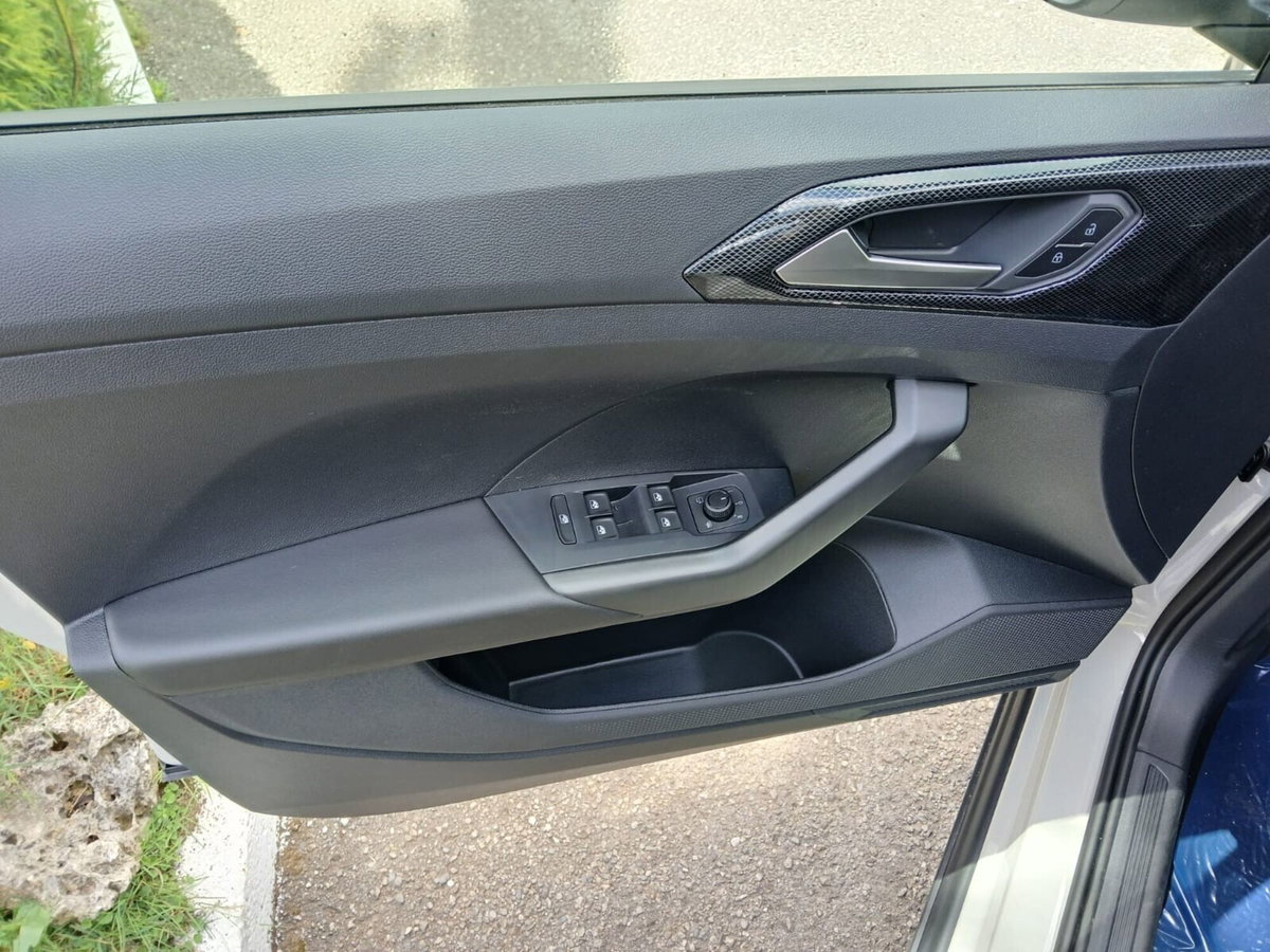 Volkswagen T-Cross 1.0 tsi Edition 95cv (14)