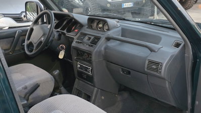 Mitsubishi Pajero 2.5 TDI GLS (11)