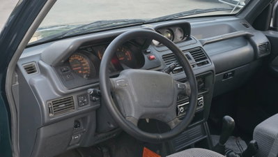 Mitsubishi Pajero 2.5 TDI GLS (8)