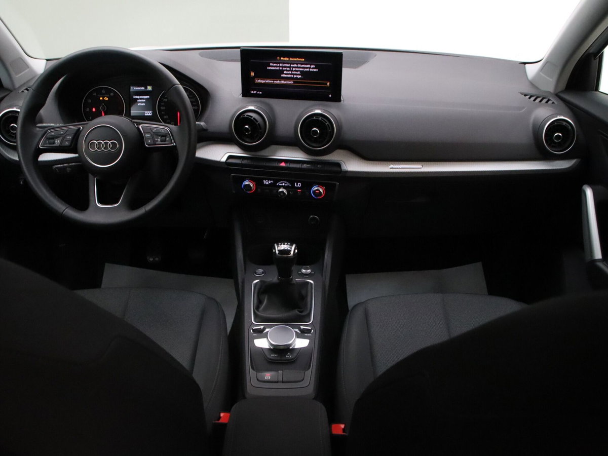 Audi Q2 Q2 30 TFSI Business (10)