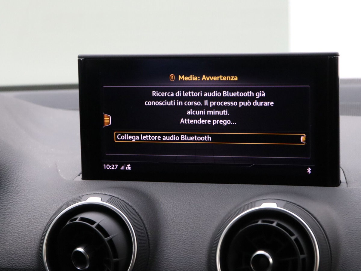 Audi Q2 Q2 30 TFSI Business (12)