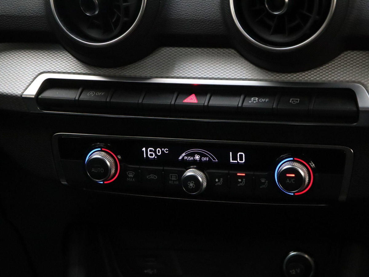 Audi Q2 Q2 30 TFSI Business (13)