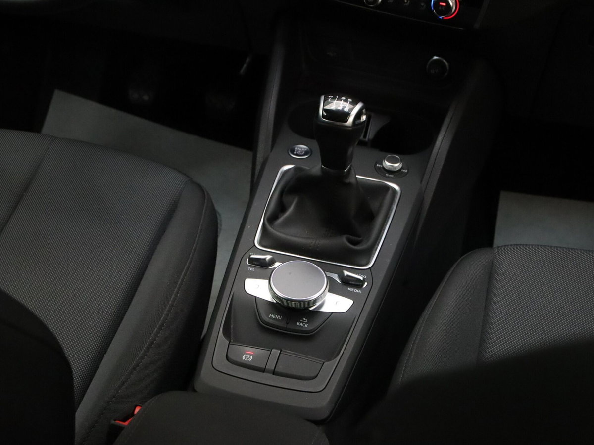 Audi Q2 Q2 30 TFSI Business (14)