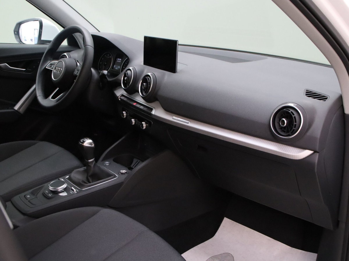 Audi Q2 Q2 30 TFSI Business (15)