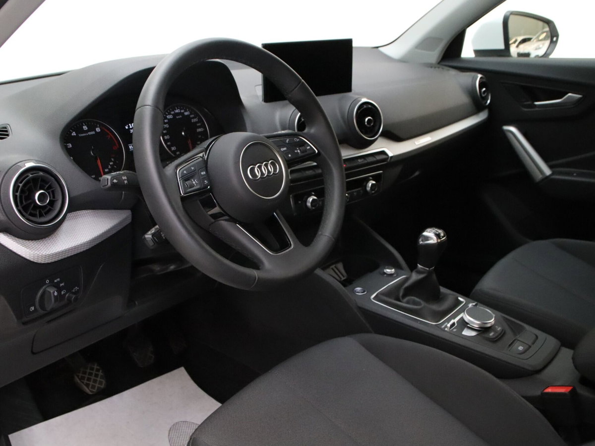 Audi Q2 Q2 30 TFSI Business (8)