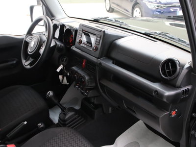 Suzuki Jimny 1.5 5MT Top (11)
