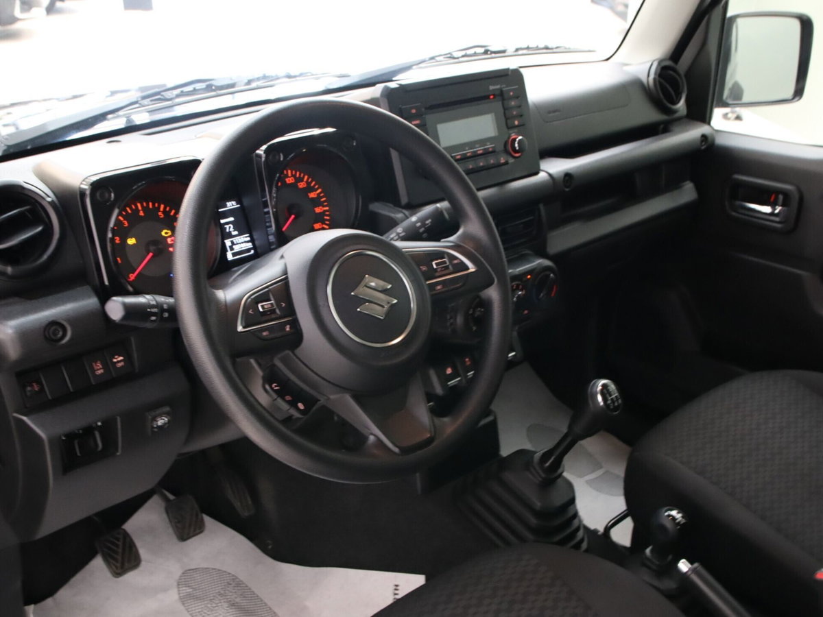 Suzuki Jimny 1.5 5MT Top (9)