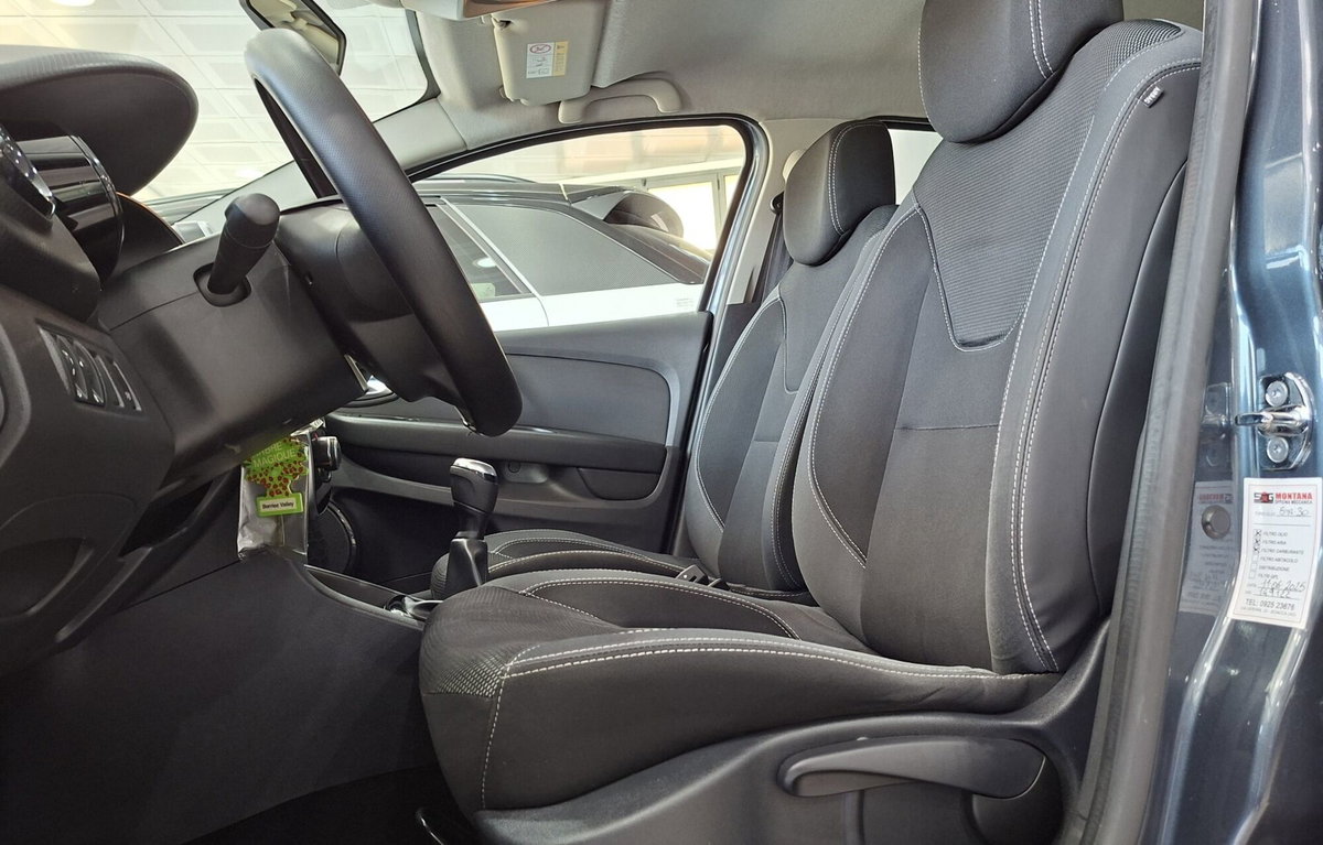Renault Clio dCi 8V 75 CV 5 porte Moschino Zen (12)