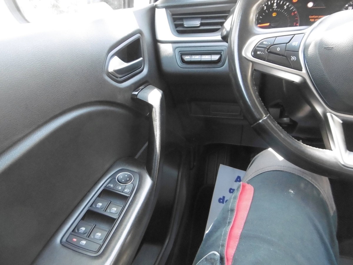 Renault Captur TCe 90 CV Business (13)