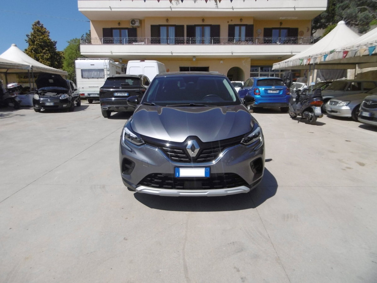Renault Captur TCe 90 CV Business (2)