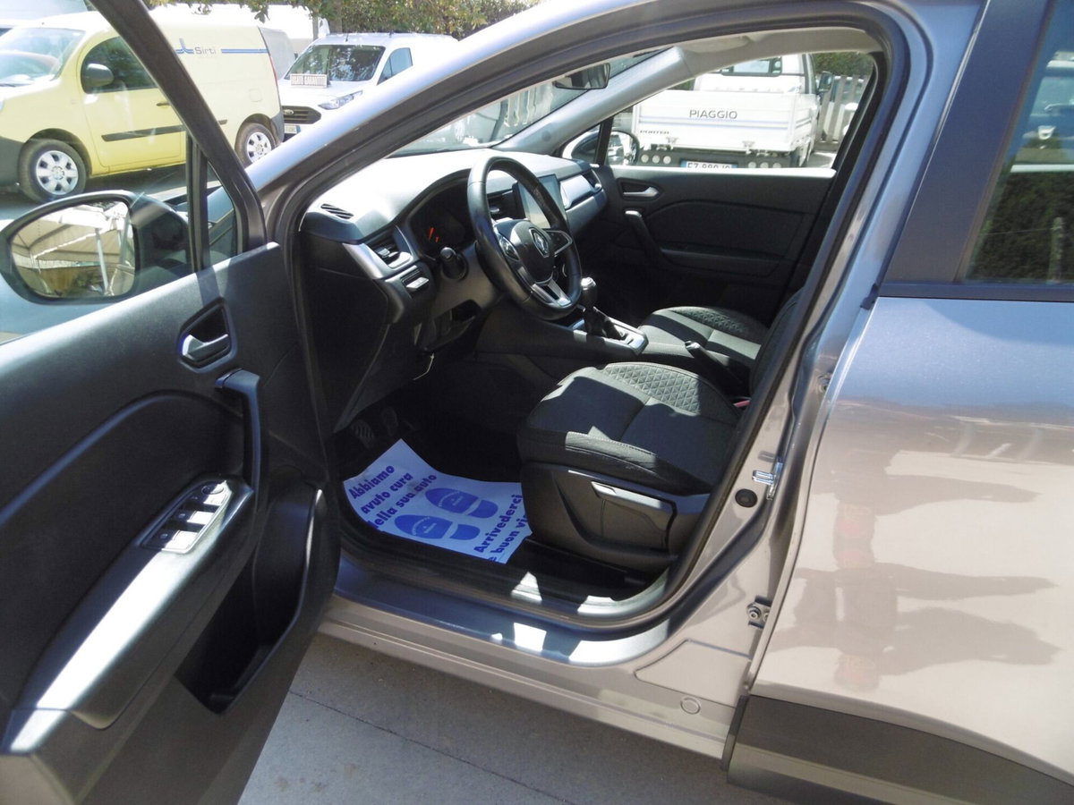 Renault Captur TCe 90 CV Business (9)