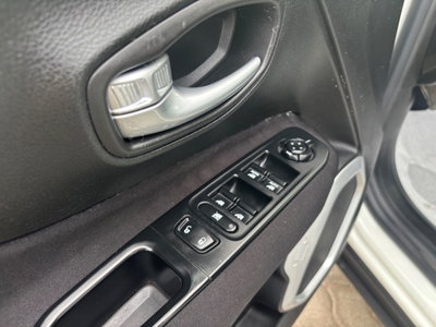 Jeep Renegade 2.0 Mjt 140CV 4WD Active Drive Limited (18)