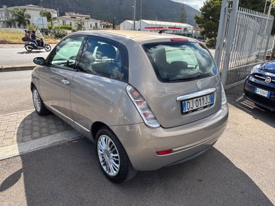 Lancia Ypsilon 1.2 Argento (8)