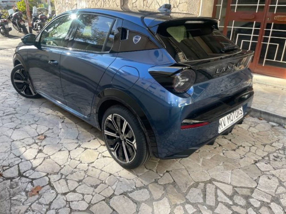 Lancia Ypsilon 1.2 mhev Edizione Limitata Cassina e-dct (6)