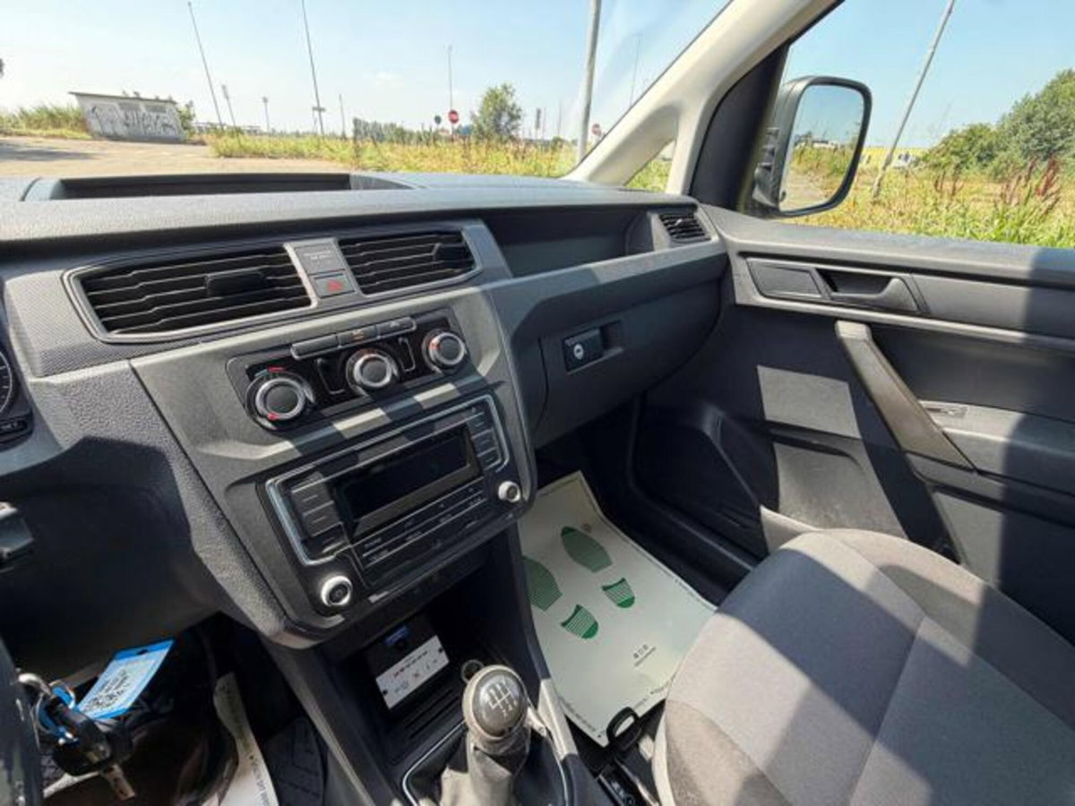 Volkswagen Caddy 2.0 TDI 122 CV 4MOTION Trendline (15)