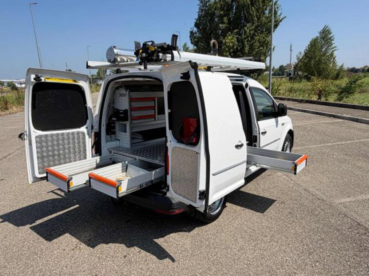 Volkswagen Caddy 2.0 TDI 122 CV 4MOTION Trendline (4)