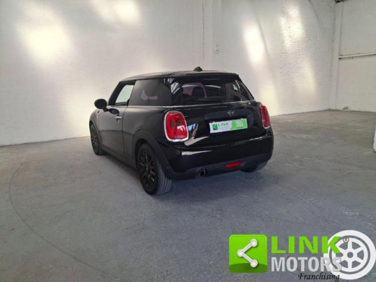MINI Mini 1.5 One 75 CV Essential (13)