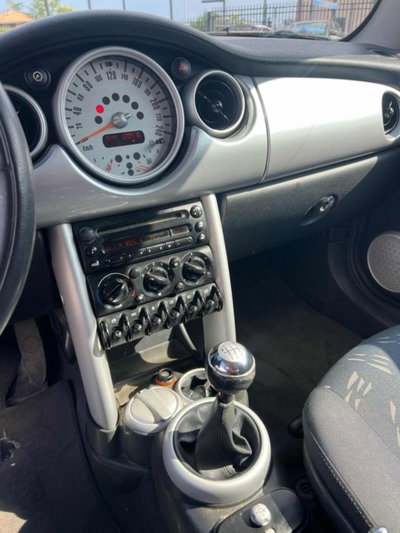 MINI Mini 1.4 tdi One D de luxe (10)