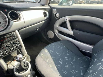MINI Mini 1.4 tdi One D de luxe (11)