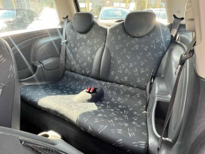 MINI Mini 1.4 tdi One D de luxe (13)