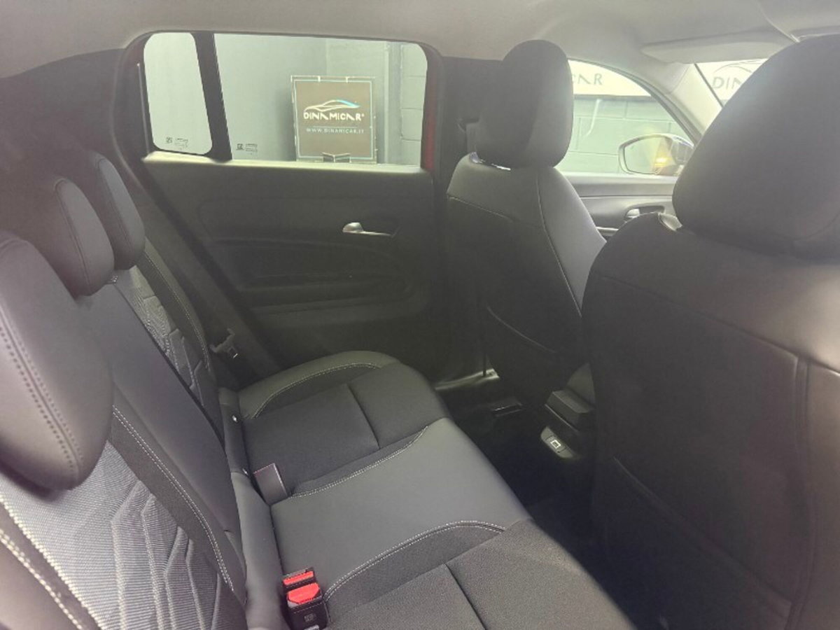 Jeep Avenger 1.2 turbo Summit fwd 100cv (9)