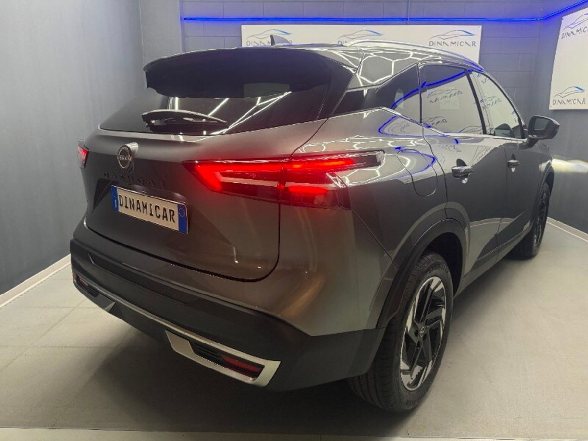 Nissan Qashqai 1.3 mhev N-Connecta 2wd 140cv (2)
